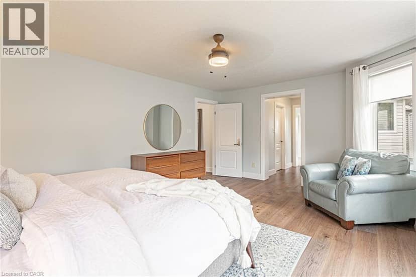 312 SCHOONER Crescent — photo 19 of 40