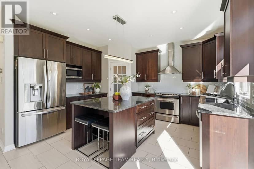 230 Dave Smith Crescent — photo 12 of 40