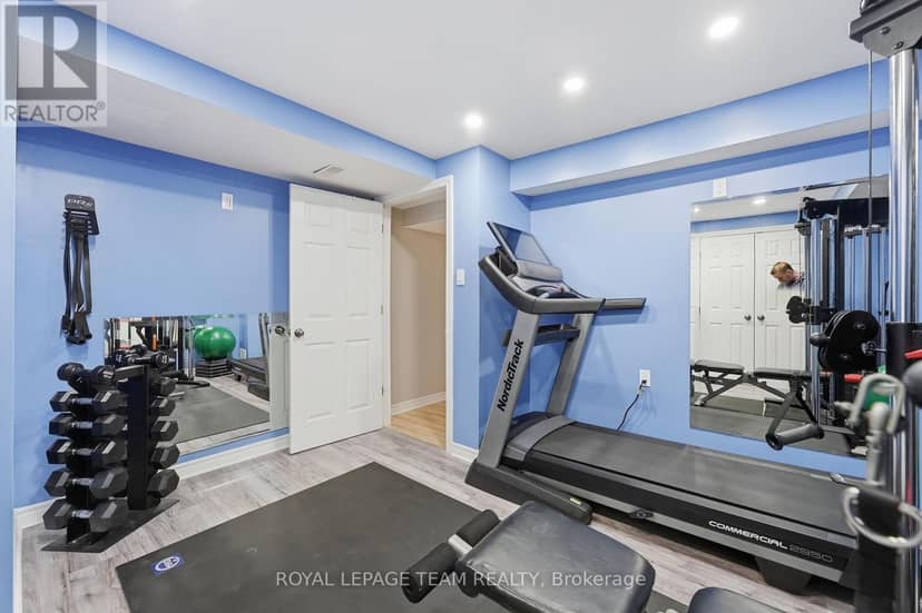230 Dave Smith Crescent — photo 38 of 40