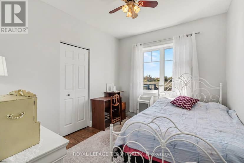 624 St Lawrence Street — photo 18 of 35