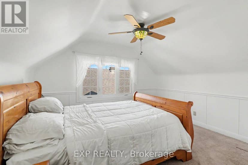 377 Allen Boulevard — photo 17 of 40