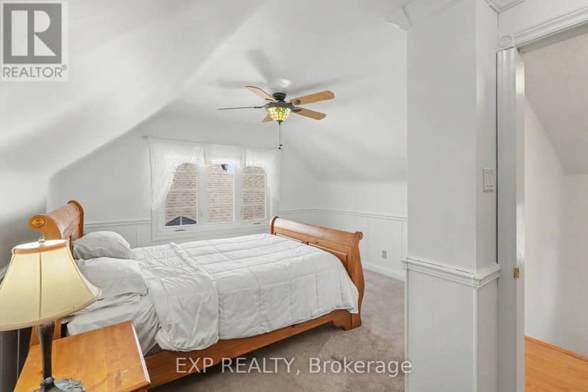 377 Allen Boulevard — photo 18 of 40
