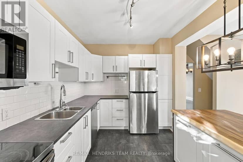 154 Prospect Street N — photo 13 of 34