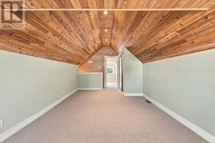 154 Prospect Street N — photo 17 of 34