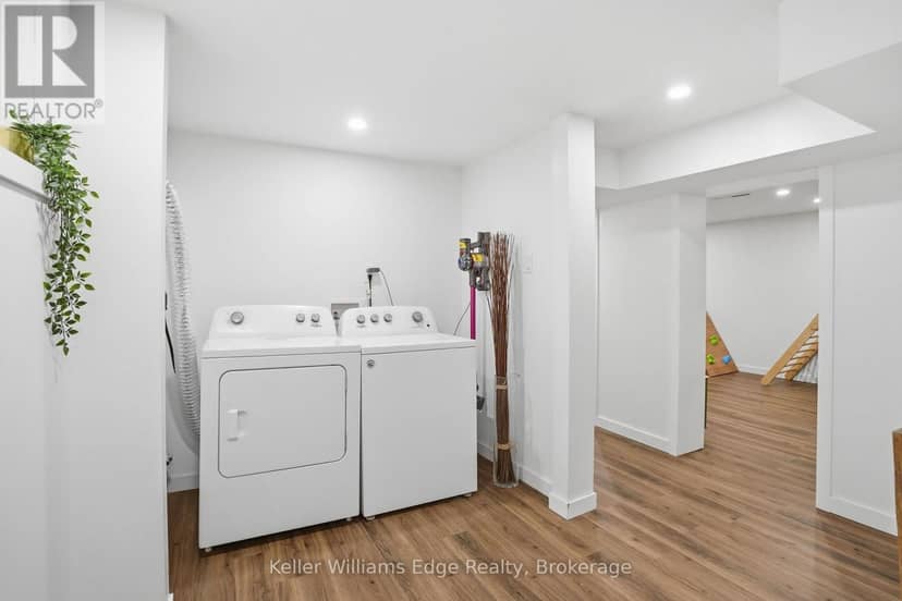 131 West 34th Street — photo 26 of 38
