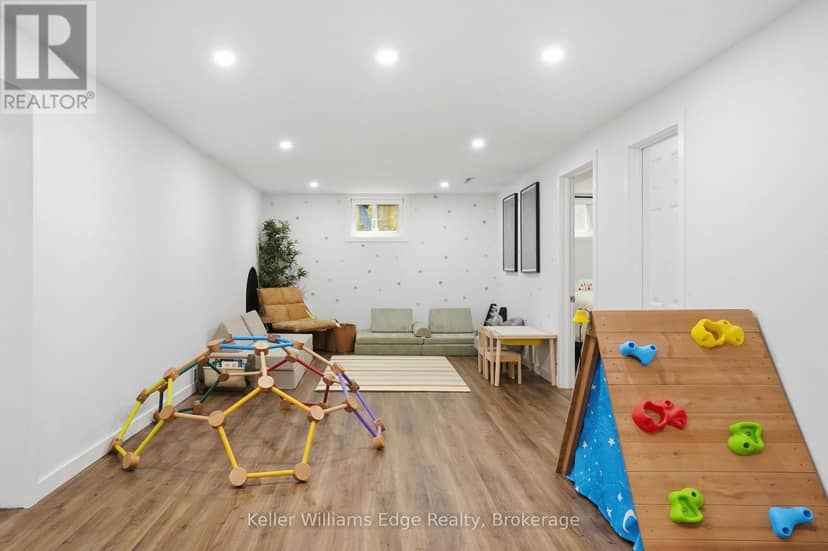 131 West 34th Street — photo 28 of 38