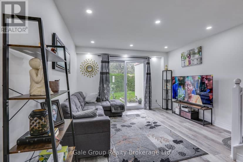 9 - 105 Springbank Avenue — photo 15 of 37