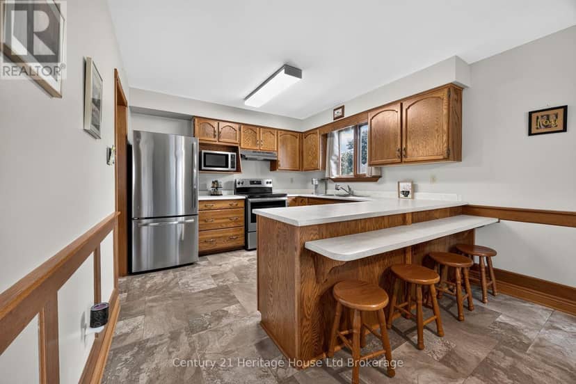 174 Metcalfe Street — photo 10 of 37