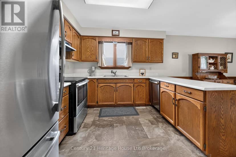 174 Metcalfe Street — photo 12 of 37