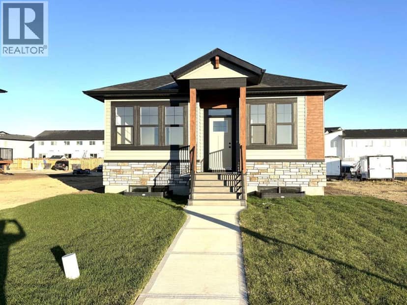 25 Ian Way, Sylvan Lake