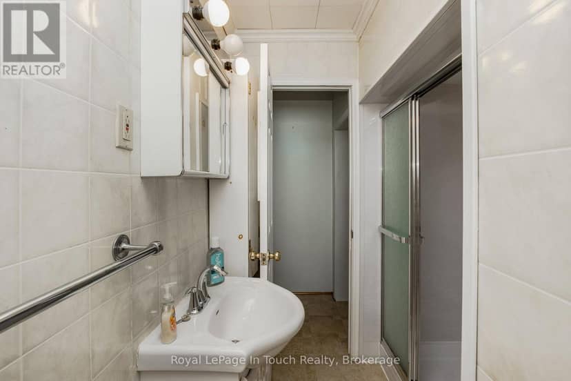 32 Maria Street — photo 12 of 23