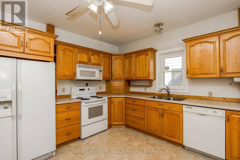 32 Maria Street, Penetanguishene, photo 6