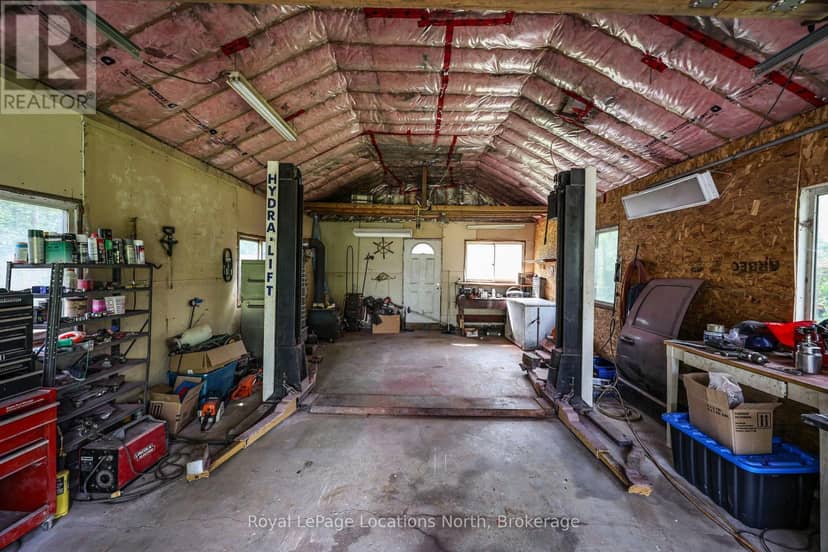 9031 Beachwood Road, Wasaga Beach, photo 2