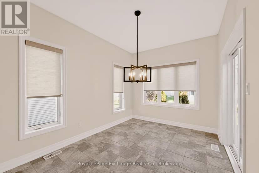 66 - 524 Stornoway Street — photo 24 of 35