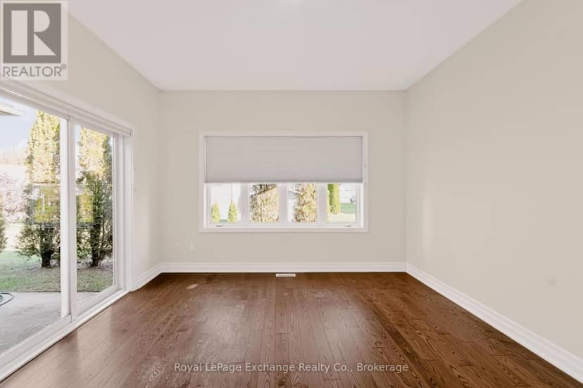 66 - 524 Stornoway Street — photo 27 of 35