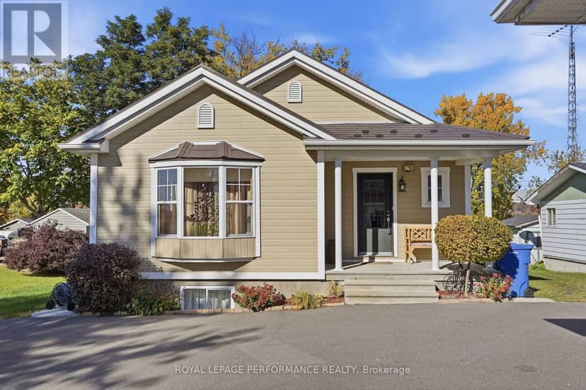 2204 Bay Road, Champlain, photo 2