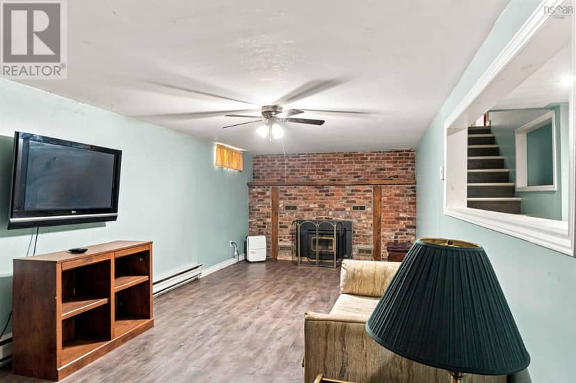 1081 Tufts Avenue — photo 19 of 30