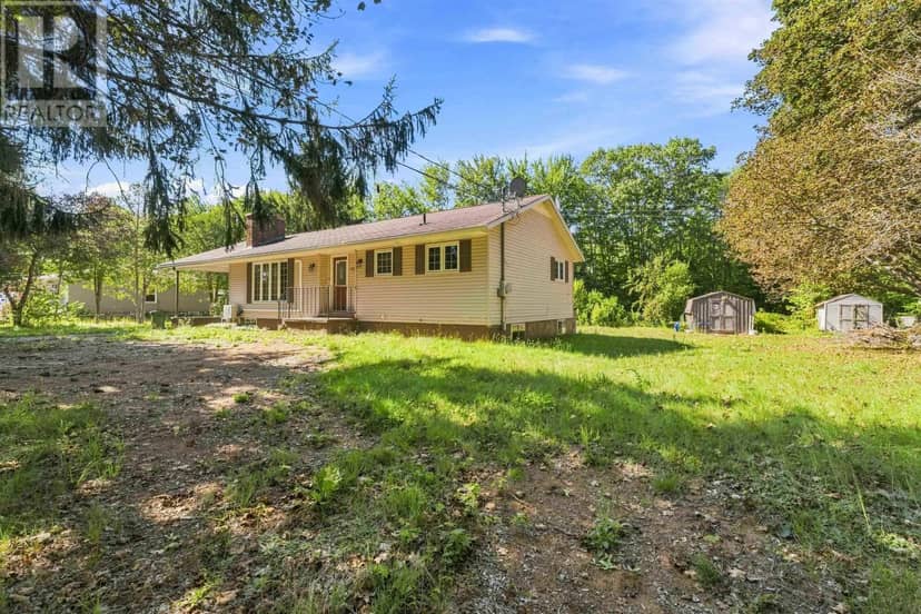 1081 Tufts Avenue, Greenwood, photo 3