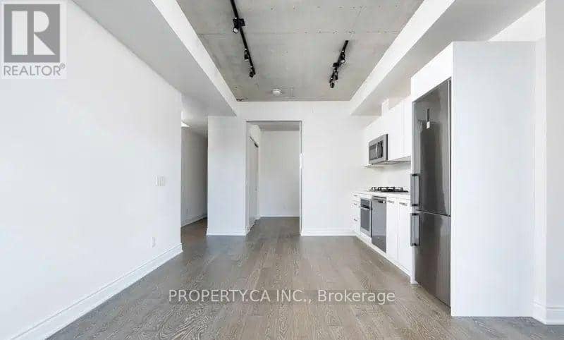 301 - 608 Richmond Street N — photo 12 of 26