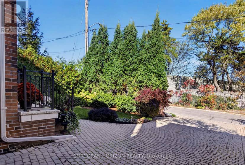 27 Armour Boulevard, Toronto, photo 4