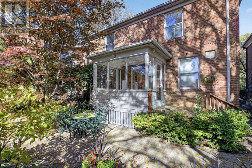 27 Armour Boulevard, Toronto, photo 5
