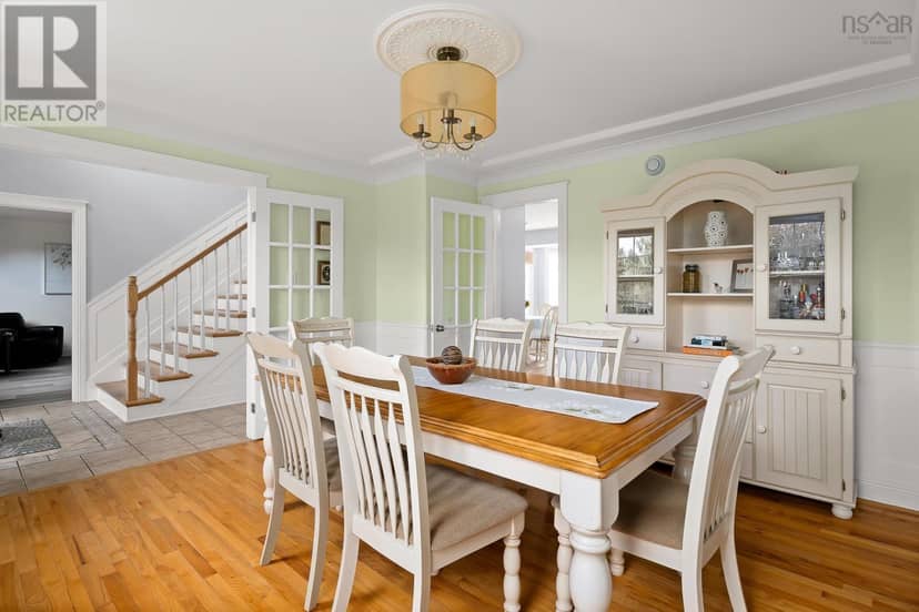 155 Matthew Drive — photo 3 of 40