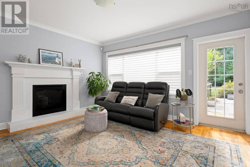 155 Matthew Drive — photo 16 of 40
