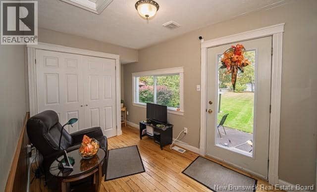 141 Claremont Drive — photo 3 of 33