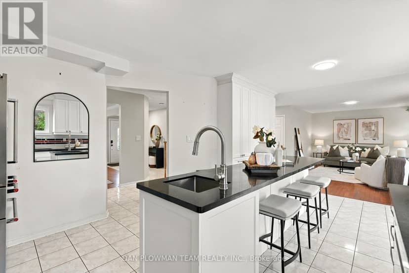 980 Langford Street — photo 11 of 40