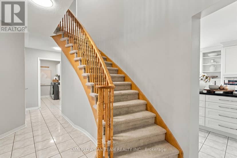 980 Langford Street — photo 18 of 40
