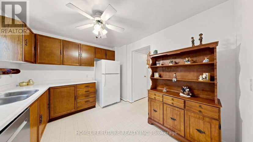 679 Foxwood Trail — photo 13 of 36
