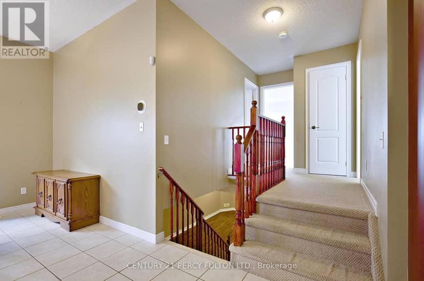 7 Bridlewood Boulevard — photo 13 of 40