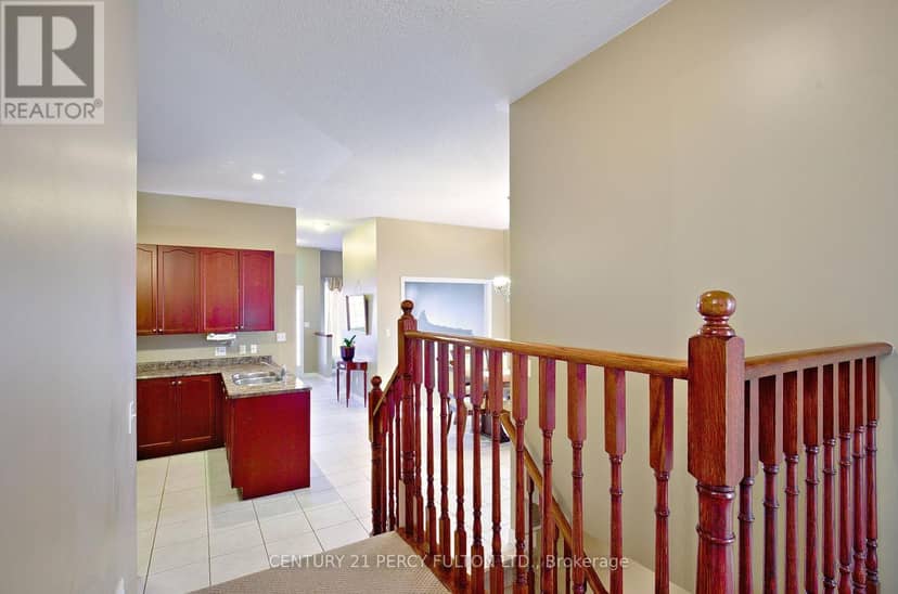 7 Bridlewood Boulevard — photo 14 of 40