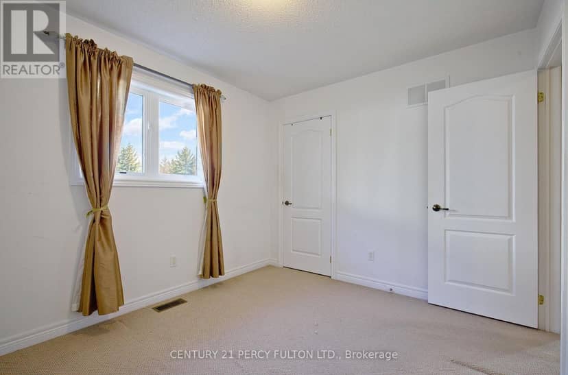 7 Bridlewood Boulevard — photo 21 of 40