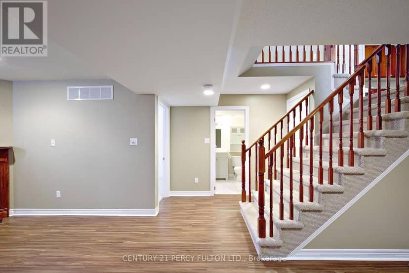 7 Bridlewood Boulevard — photo 27 of 40
