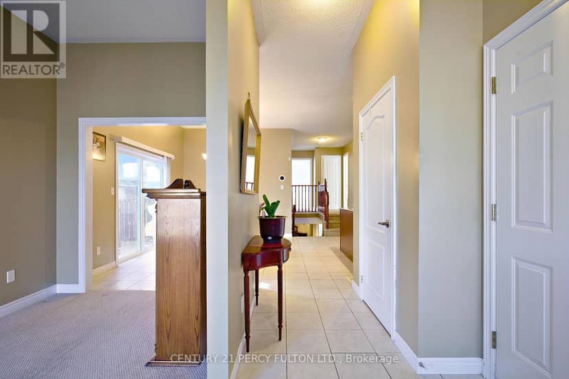 7 Bridlewood Boulevard, Whitby, photo 4