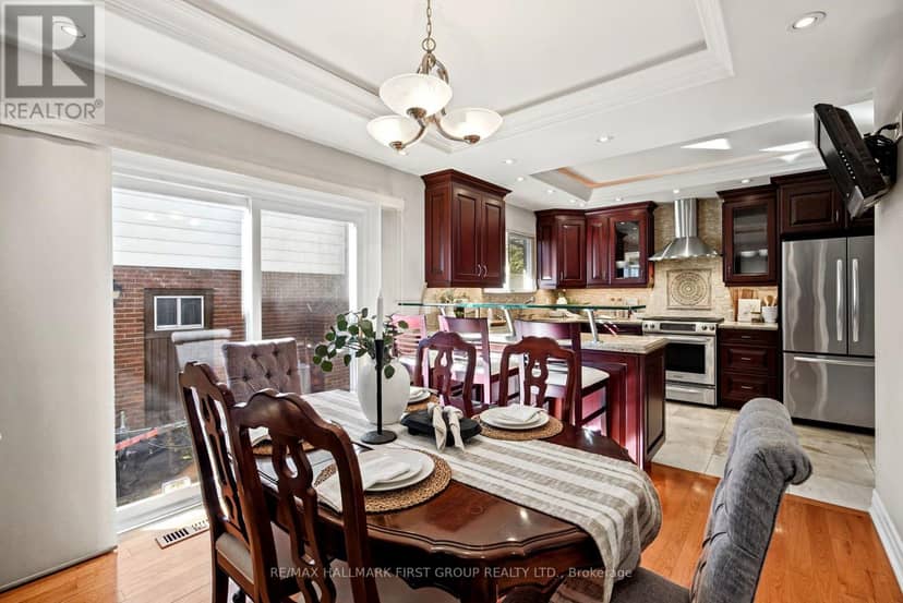 518 Gilbert Street E — photo 12 of 39