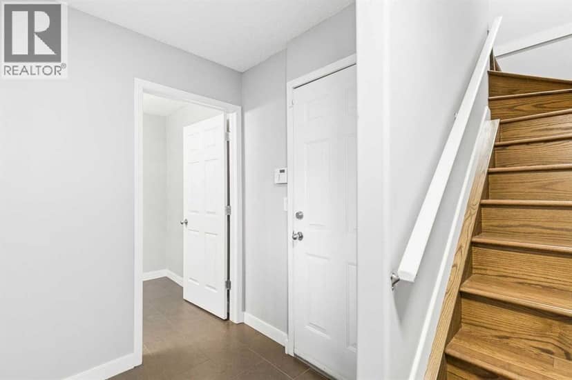 2405 17 Street SW — photo 35 of 40