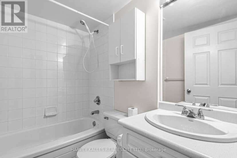 1206 - 1 Clark Avenue W — photo 21 of 37