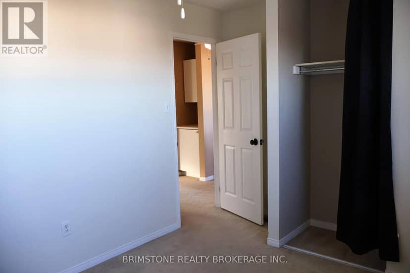 204 Pickett Crescent — photo 16 of 25