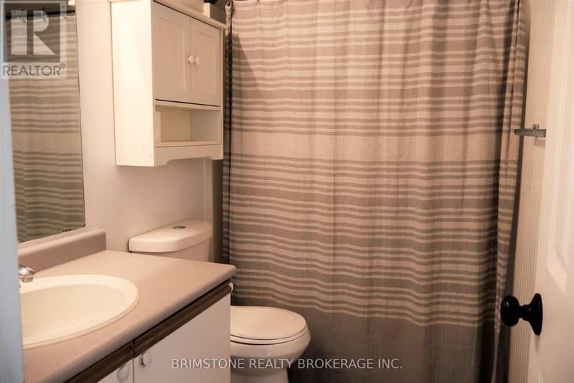 204 Pickett Crescent — photo 19 of 25