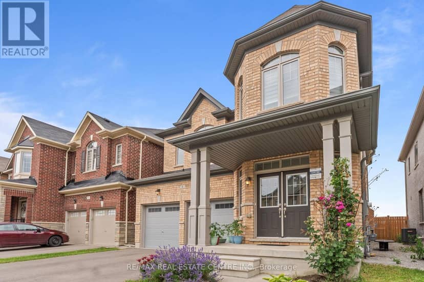 8 Oconnor Crescent — photo 2 of 20