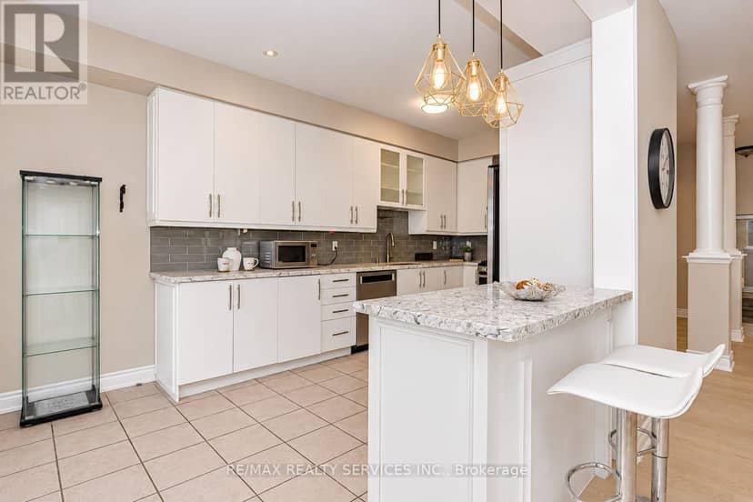 1857 Stevington Crescent — photo 11 of 40