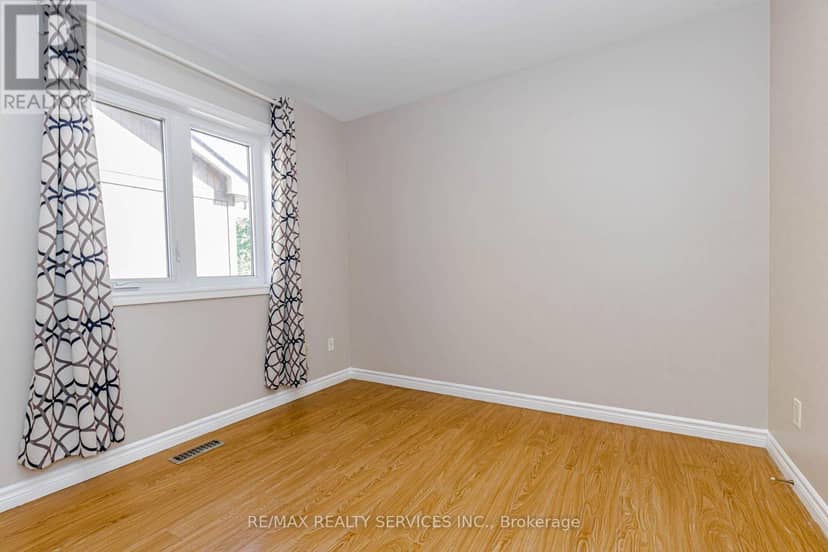 1857 Stevington Crescent — photo 24 of 40