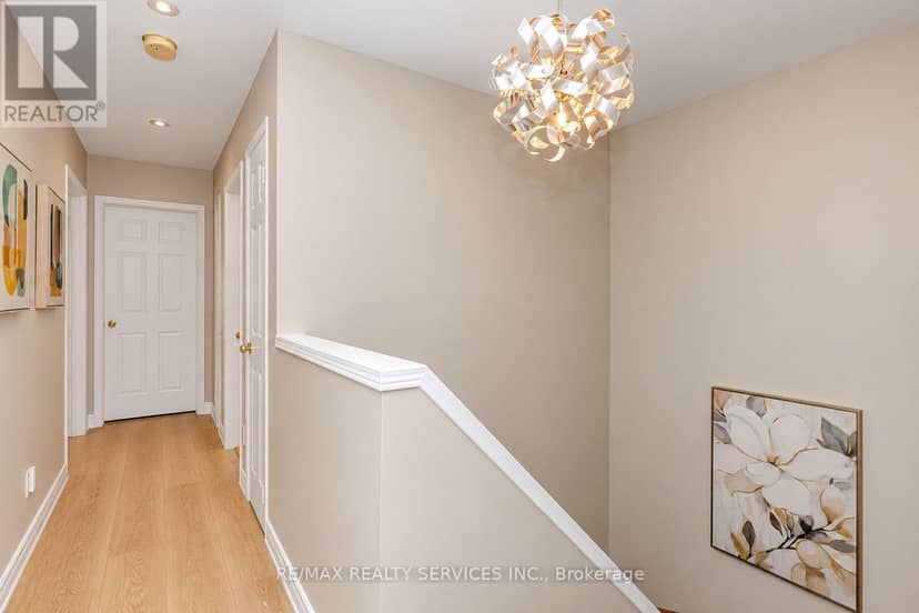 1857 Stevington Crescent — photo 9 of 40