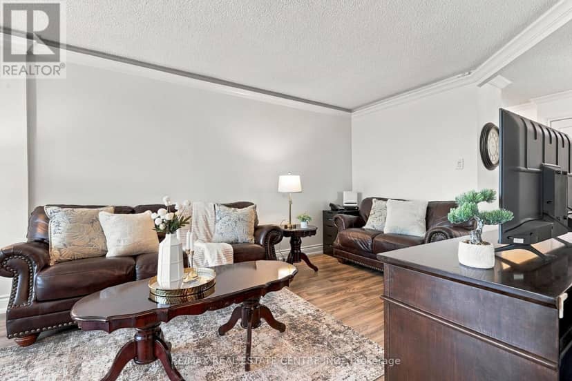 1110 - 355 Rathburn Road E — photo 14 of 38