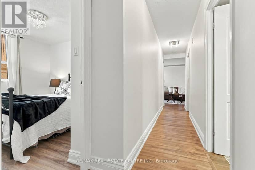 1110 - 355 Rathburn Road E — photo 25 of 38