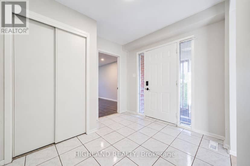 2032 Glenada Crescent — photo 11 of 20