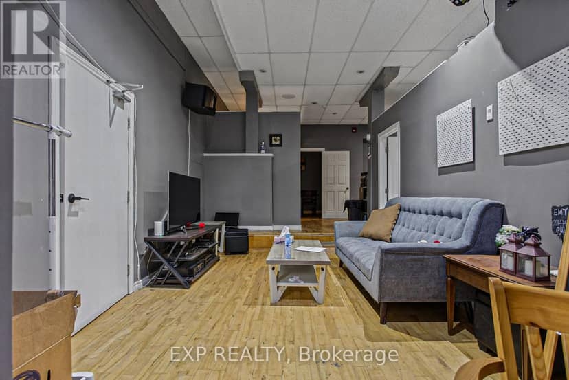 71 Main Street E, Hamilton, photo 4