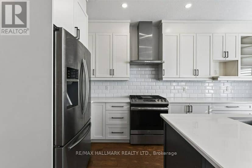 8 - 4297 East Avenue — photo 10 of 32